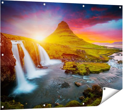 Gards Tuinposter Waterval bij een Vulkaan met Zonsondergang - 120x90 cm - Tuindoek - Tuindecoratie - Wanddecoratie buiten - Tuinschilderij