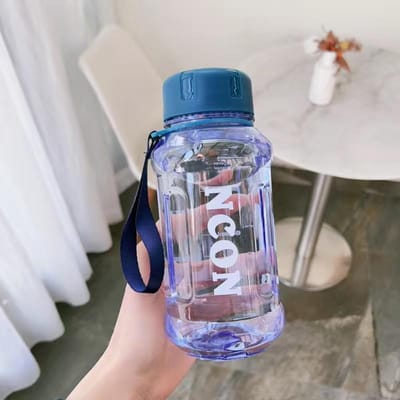 Tasse à eau de grande capacité Résistante aux hautes températures Portable avec filtre Tasse à thé Créative Anti-chute Étudiant Homme et femme Sports de plein air Fitness Bouilloire 850ml