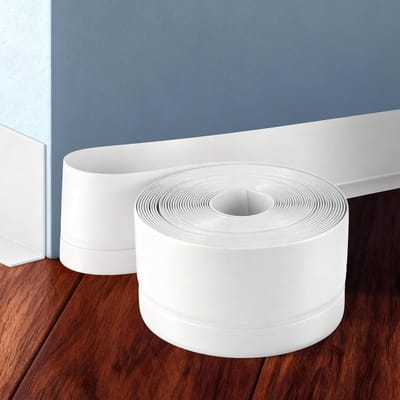 Zelfklevende Plinten van PVC, Flexibel en Wit, 7 cm x 8 m, Ideaal voor Keuken en Badkamer, Makkelijk te Installeren, Duurzaam en Waterbestendig