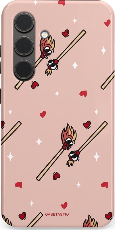Casetastic Hoesje Geschikt voor Samsung S24 - Stijlvolle Beschermende Duo-layer Case - Vurige liefde