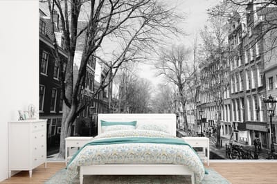Behang - Fotobehang Achterburgwal Amsterdam - Zwart - Wit - Breedte 420 cm x hoogte 280 cm
