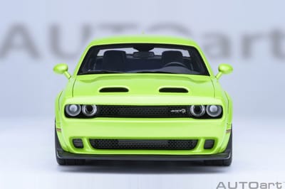 AUTOart 1/18 Dodge Charger Challenger SRT Superstock, Sublime