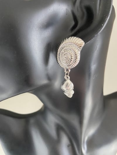 Schelpen oorbellen | | Make up | Parfum | Moederdag | Verjaardagscadeau| Cadeautje| Valentijnsdag| Kado | sieraden | vaderdag | oorbellen | oorsieraden