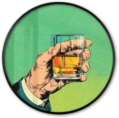 Poster in lijst Rond - Fotolijst 60x60 cm - Posters - Whisky - Glas - Hand - Groen - Ronde posterlijst zwart - Decoratie - Wanddecoratie woonkamer - Muurdecoratie slaapkamer