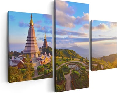Artaza Canvas Schilderij Drieluik Pagode Tempels in de Inthanon Berg in Thailand - 90x60 - Foto Op Canvas - Canvas Print