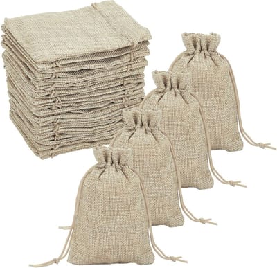100 Stuks Jute Zakjes 13.5x9.5cm met Trekkoord voor Cadeaus, Bruiloften en Feestdecoratie, Bruin