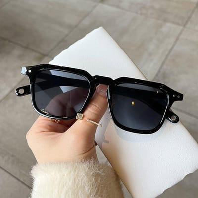 Coole Vierkante Zonnebril Mode UV400 Vintage Gekleurd Oceaan Lens Zonnebrillen Retro Hip Hop Brillen voor Dames & Heren Black Gray white