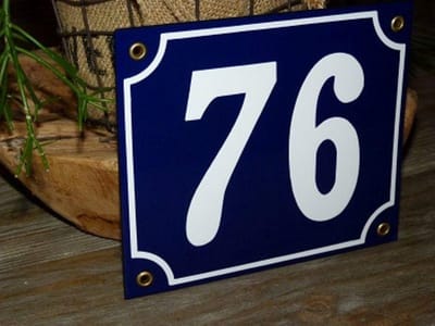 Emaille huisnummer 18x15 blauw/wit nr. 76