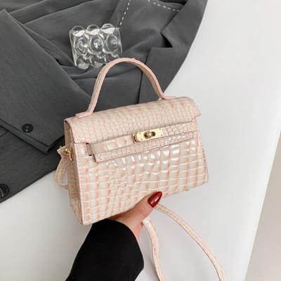 Lente en Zomer Nieuwe Stijl Commuting Modieus Hoge waarde Effen Kleur Eenvoudige Handtas Enkele Schouder Crossbody Kleine Vierkante Tas beige