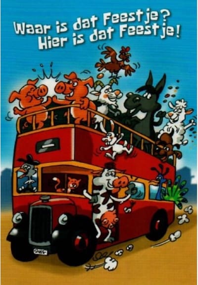 Waar is dat feestje? Hier is dat feestje! Gefeliciteerd met je verjaardag. Een leuke kaart met allerlei dieren in de bus. Een leuke kaart om zo te geven of om bij een cadeau te voegen. Een dubbele wenskaart inclusief envelop en in folie verpakt.