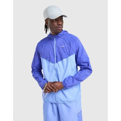Nike uv repel stride jack in de kleur blauw.
