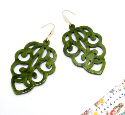 Jeannette-Creatief® - Resin - Barok Mosgroen Gold - Oorbellen Dames - NIEUW - Resin Oorbellen