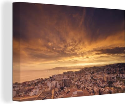 Canvas schilderij 150x100 cm - Wanddecoratie Oranje zonsondergang boven Málaga Spanje - Muurdecoratie woonkamer - Slaapkamer decoratie - Kamer accessoires - Schilderijen