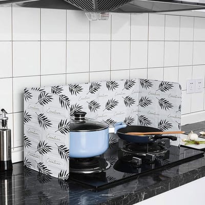 Store_8 - Spatbescherming - Oliespatbescherming - Inklapbaar en comfortabel - Chroom - Keukengereedschap - Geschikt voor elke keuken - 84,5 x 32,7 cm