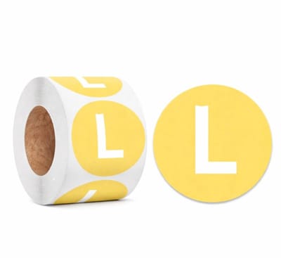500 Kledingmaat L stickers op rol - Gele rond labels met maat - 25MM