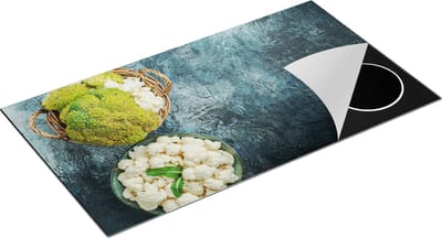 Chefcare Inductie Beschermer Bloemkolen op een Grijze Tafel - 95x50 cm - Afdekplaat Inductie - Kookplaat Beschermer - Inductie Mat