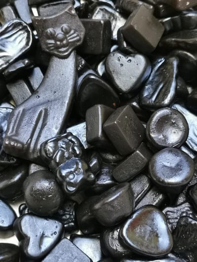 Candy Freaks Suikervrije Drop Mix 900 gram - Voordeelverpakking - Zoete drop & zoute drop gemixt - Vegetarisch en Gelatinevrij - Halal - Glutenvrij snoep - verjaardag
