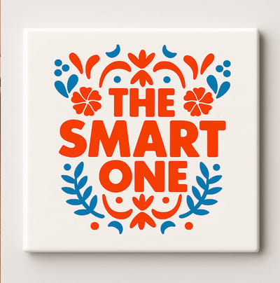 The Smart One Keramische Tegel – 15x15 cm Motiverende Wandtegel met Modern Ontwerp – Leuk Cadeau voor Thuis, Kantoor & Studenten