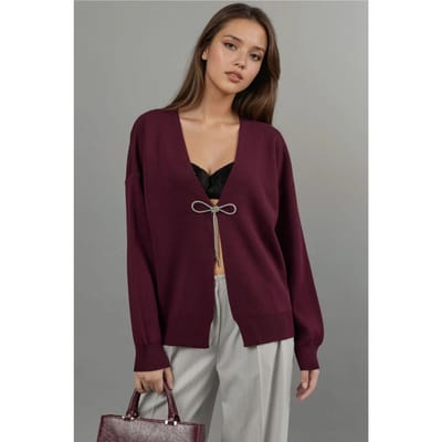 V-hals gebreid vest met strikdetail