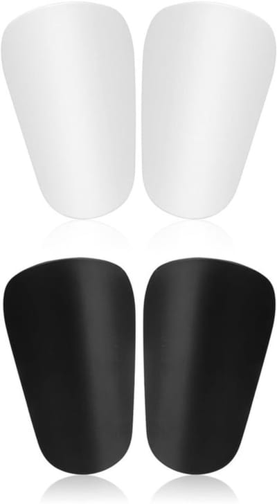 4 stuks Extra Mini Voetbal Scheenbeschermers, 3.9x2.35 inch Comfortabele Kleine Voetbal Scheenbeschermers Beschermende Apparatuur voor Alle Leeftijden Jongens Meisjes Vrouwen Mannen Dragen met Grip