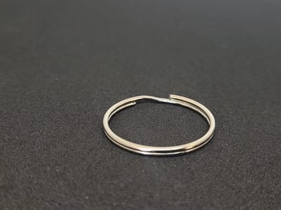 Ulanax® | Sleutelringen - 100 stuks van 24mm - Sleutelhangers - Universeel gebruik - Sterk staal - Vernikkeld - Duurzaamheid |