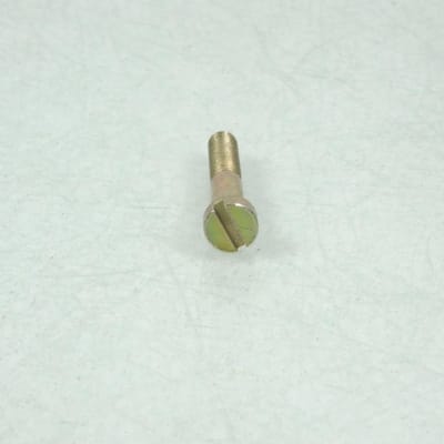 Vis M5x0.8 30mm 807018 origine pour deux roues moto scooter cyclo Peugeot Neuf