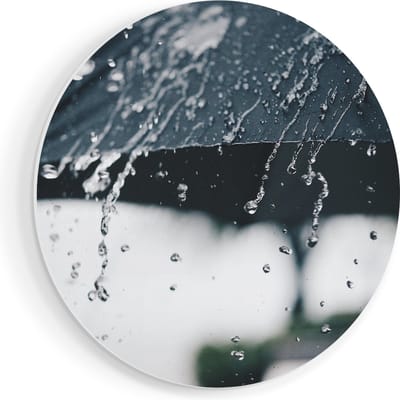 Artaza Forex Muurcirkel Zwarte Paraplu met Regen Druppels - 60x60 cm - Wandbord - Wandcirkel - Rond Schilderij - Wanddecoratie Cirkel