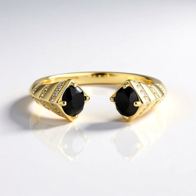 Cavill - 9K Geelgouden Ring met 0,898 ct Zwarte Afrikaanse Diamanten en 0,472 ct Cambodjaanse Zirkonia pavé - Verstelbare Moderne Stadsring