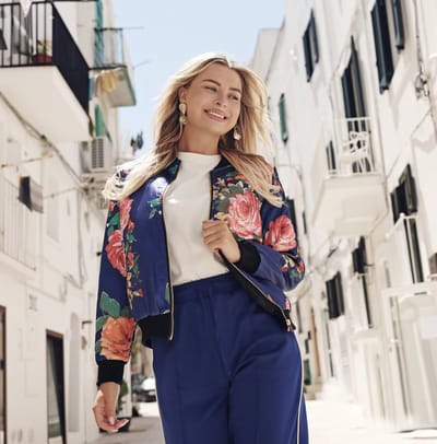 Kimomi Bomberjack Dames gebloemd - Satijnen Kimono stof - uniek japans design - blauw met bloemenprint - maat XL
