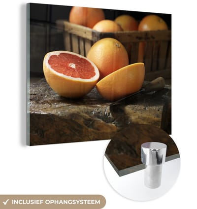 ® Glasschilderij 160x120 cm - Schilderij acrylglas - Verse grapefruit in een mand op houten tafel - Foto op glas - Muurdecoratie woonkamer - Wanddecoratie slaapkamer - Schilderijen