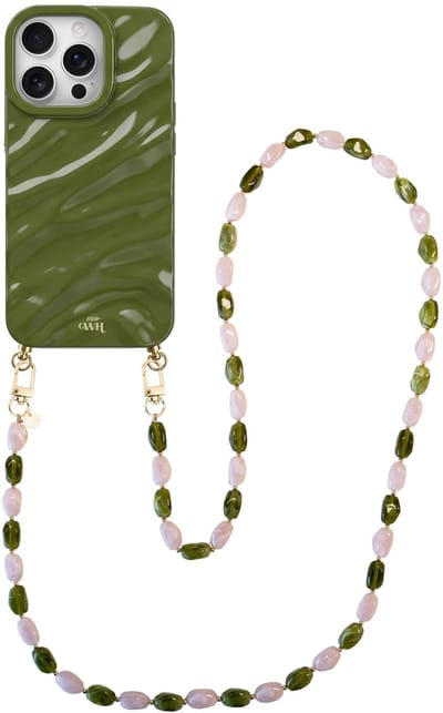 xoxo Wildhearts Green Glaze telefoonhoesje met koord - geschikt voor iPhone 16 Pro Max - Rose Quartz (lang koord) - Dream hoesje met telefoonkoord - Glimmende silicone case met plooien - Steentjesketting - Groen / Roze