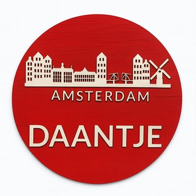 Houten naambordje "Skyline Amsterdam" – Gepersonaliseerd Wanddecoratie – Deurbord met Eigen Naam / naambord met eigen naam – 16 cm – Rood/Wit