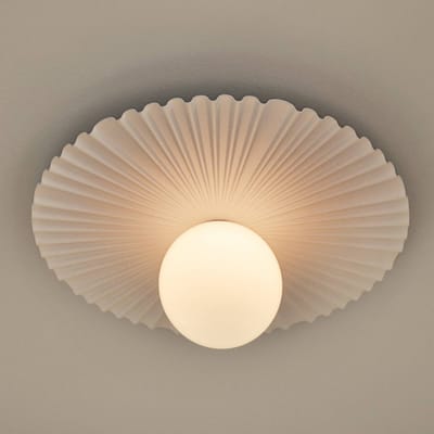 Nuura Aps Nuura Liila Muuse wandlamp, Ø 42 cm, IP44, wit/opaak