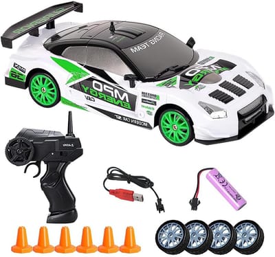 Op afstand bestuurbare Mini Drift Auto 1:20, 2.4GHz 4WD Speelgoedauto met Verlichting, Geschikt voor Jongens, Meisjes en Volwassenen, Perfect Cadeau voor Autoliefhebbers
