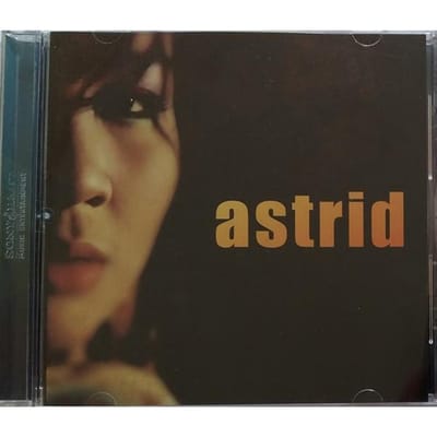 CD ASTRID SARTIASARI BASJAR - Astrid 82876744852 Sony BMG Music  2005 Indonesië Pop Gebruikt brown