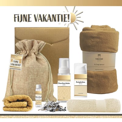 Geschenkset “Fijne vakantie!” - 7 producten - 900 gram | Luxe Vakantiepakket voor haar - Wellness Pakket deluxe - Giftset Vrouw - Bedankt Cadeaupakket - Gift Speciaal voor jou - Prettige vakantie Cadeau - Vriendin - Collega - Vrijwilliger - Zon Goud