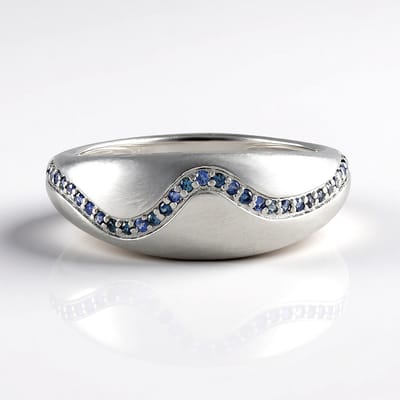 Cavill - Zilveren ring met blauwe saffier 0,192 ct - 925 Sterling Zilver geplatineerd - Ronde briljant geslepen pavé - Luxe dames ring uit Madagaskar