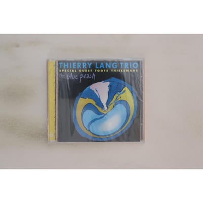 CD THIERRY LANG TRIO,TOOTS THILEM - BLUE PEACH TCB95302 TCB 1995 Zwitserland Jazz Gebruikt gray