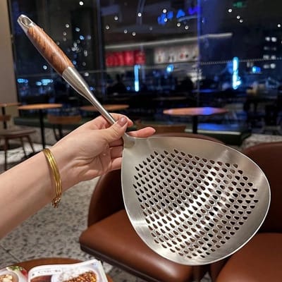 Écumoire Grande Louche en Acier Inoxydable - Robuste Résistante aux Hautes Températures (662°F) avec poignée ergonomique et passoire à mailles fines pour la friture, le hot pot, la cuisine argenté