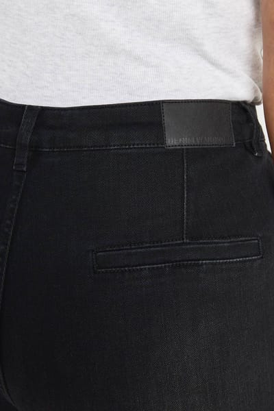 boohoo Dames Plus-naad voordetail, wijde pijpen | Washed Black | Maat: 16