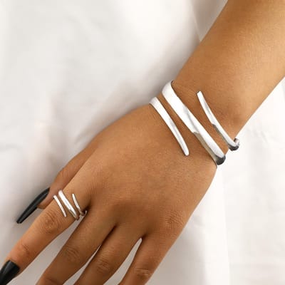 Europese en Dikke Armband en Ring Sieradenset voor Vrouwen Gouden Geometrische Lijn Armband Ring Combinatieset Cadeau zilver