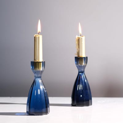 Twizzle Twist Kaarsenhouder, decoratieve kandelaar voor tafelweergave, romantische decoratie, unieke home DÉCOR esthetisch, housewarming cadeau, zwart blauw hoogte 14,5 cm set van 2 - hars