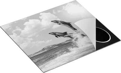 Chefcare Inductie Beschermer Dolfijnen Springen uit het Water - Zwart Wit - 60x50 cm - Afdekplaat Inductie - Kookplaat Beschermer - Inductie Mat