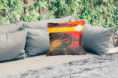 Buitenkussen - Zon - Strand - Duin - Horizon - Gras - Pad - Oranje - 45x45 cm - Weerbestendig