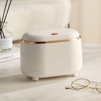 Mini Poubelle de Bureau avec Couvercle Poubelle en Plastique de Luxe Léger à Pression pour Salle de Bain, Bureau, Chambre, Salon blanc