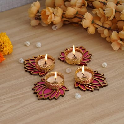 Set van 4 Lotus Theelichthouders - Decoratieve Metalen Kaarsenstandaards voor Huis en Kantoor - Geschikt voor Diwali en Kerst