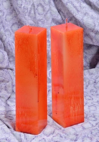 WK Voetbal Tip: Kwadrant Kaars ORANJE, type "Explosion" hoogte 22 cm, 2 STUKS - Gemaakt door - Candles by Milanne