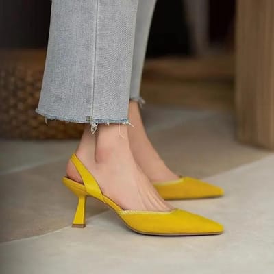Sexy Sandalen met Puntneus Vrouwelijk Feeënstijl Zomer Nieuw Alles-match Dunne Hak Slingback Temperament Damesschoenen Hoge Hak 39 geel