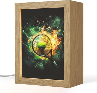 Nachtlampje 15x20 cm - Kinder lampje - Tennis - Racket - Vuur - Groen - Tafellamp kinderkamer - Slaapkamer lamp - Bedlamp kinderen - Kinderlampje stopcontact - Wandlamp babykamer - Nachtlampjes