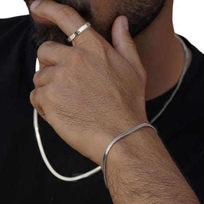 3-Delige Sieraden Set - Roestvrijstaal - Zilver Kleurig - Ring, Ketting en Armband - Festivals, School, Vakantie of Dagelijks Gebruik - Cadeau Tip